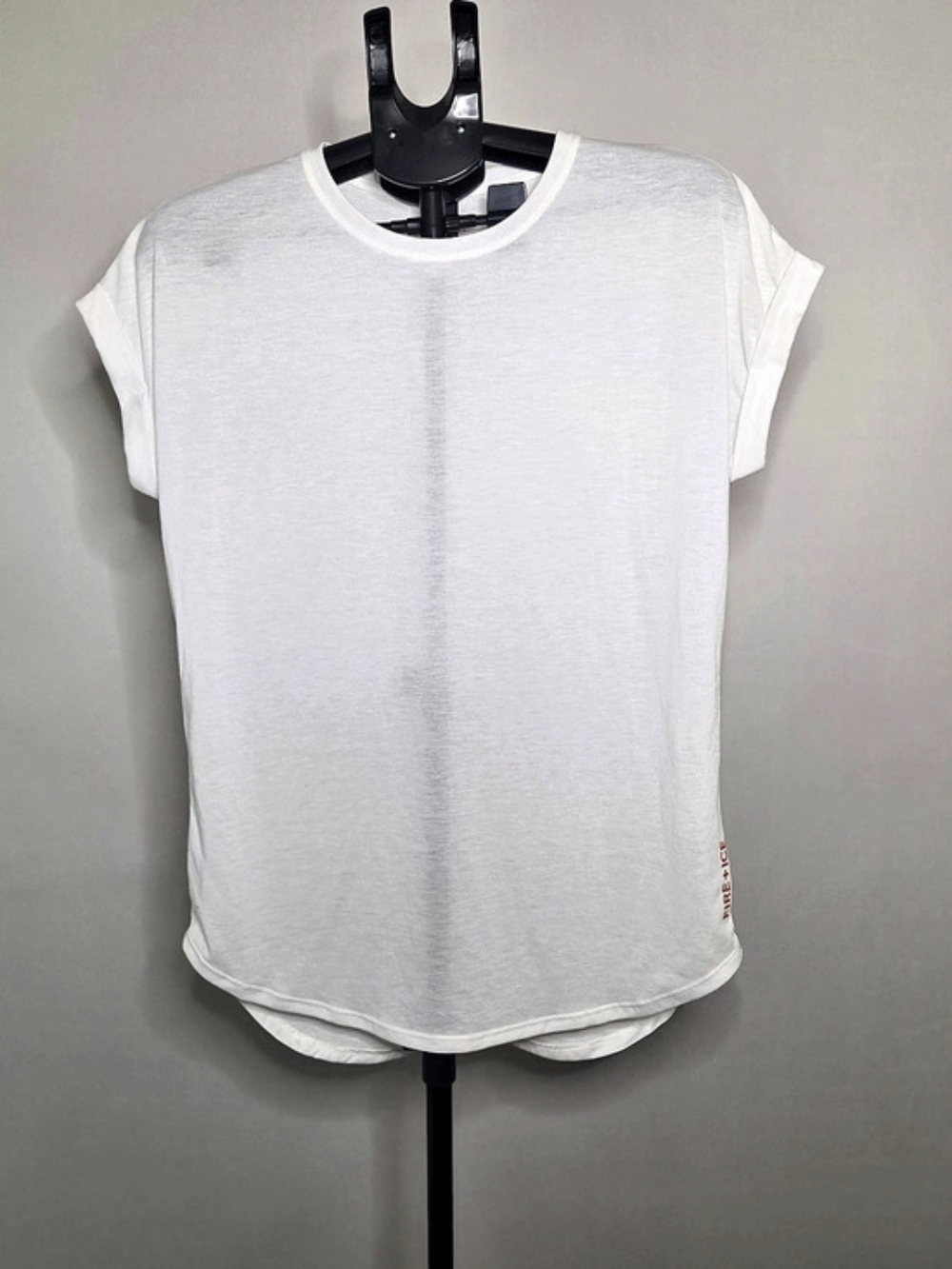 Fire+Ice Women'Small Athletic Short Sleeve Tee in White Size Small